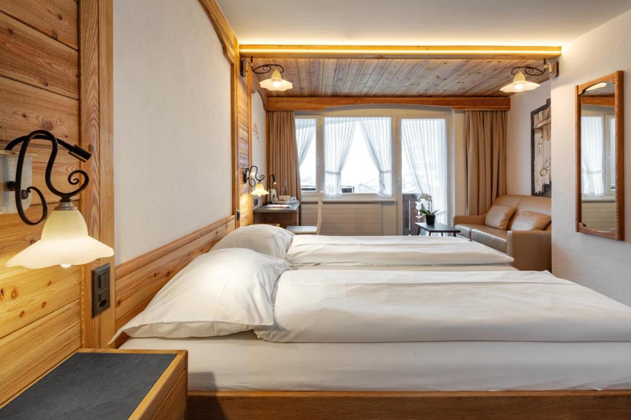 Hotel Antika 3*