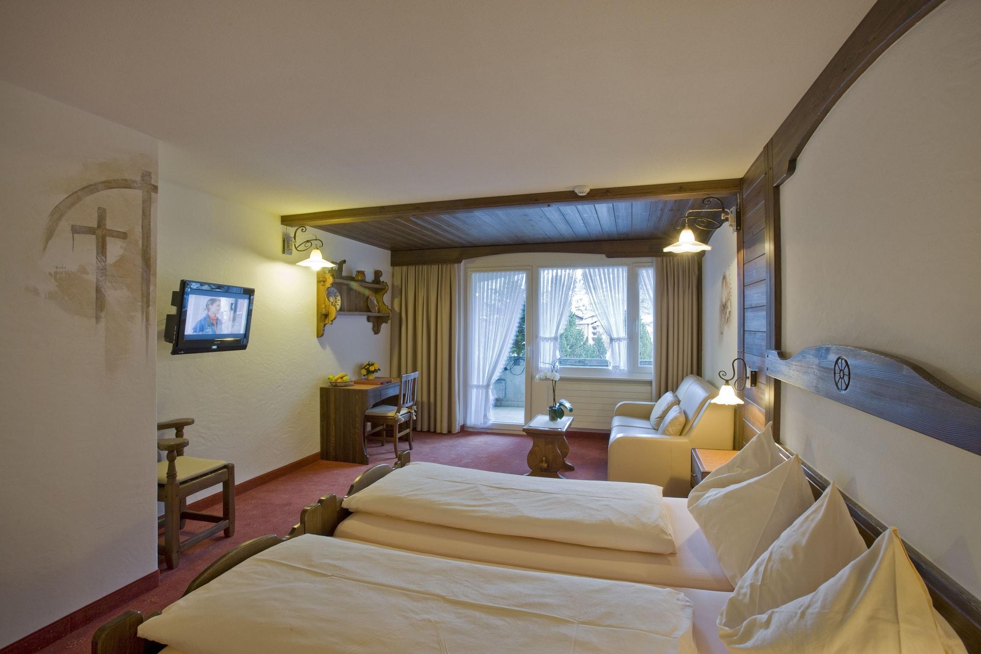 Antika Hotel 3*